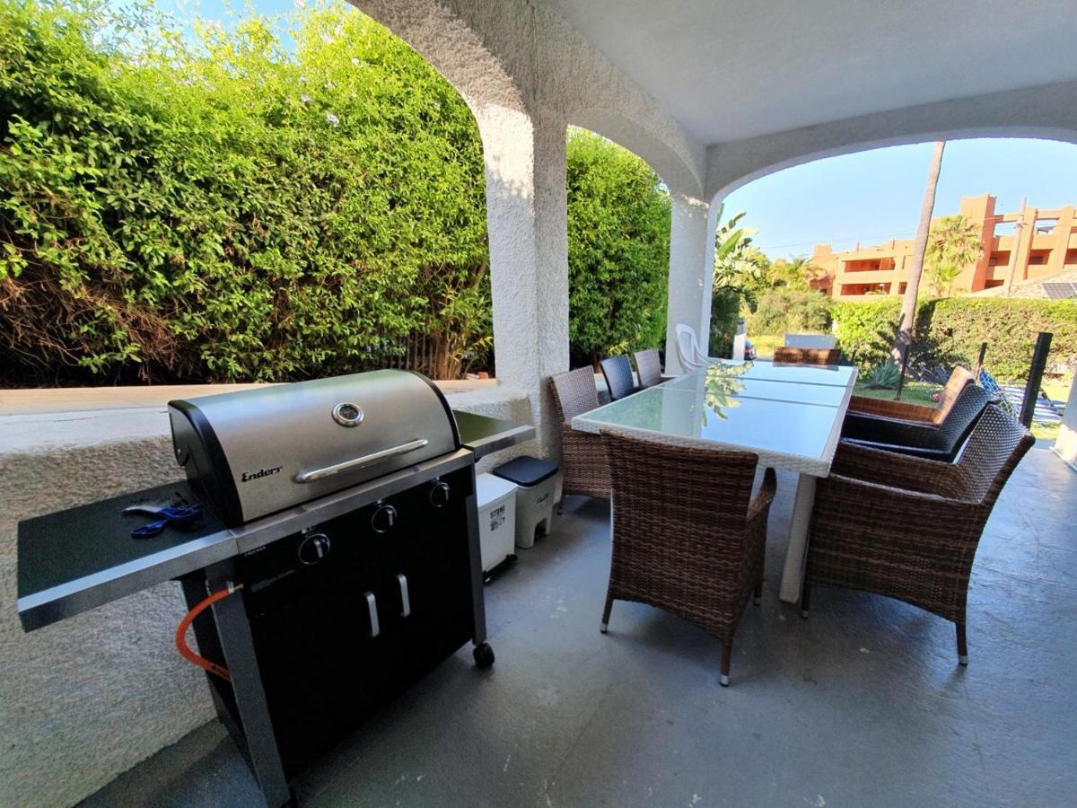 Beautiful 5 Bedroom Villa, Sea Views, Private Pool, Estepona Newly Refurbished ภายนอก รูปภาพ
