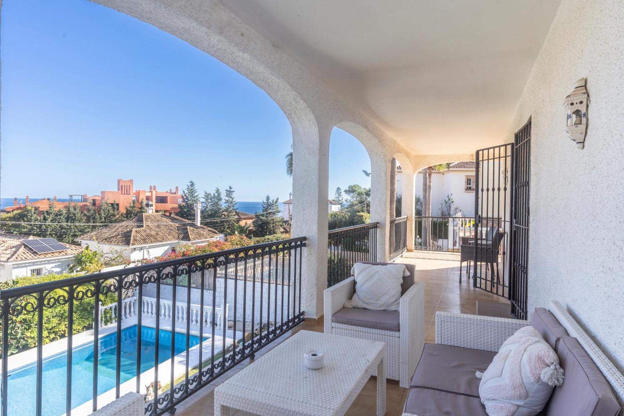 Beautiful 5 Bedroom Villa, Sea Views, Private Pool, Estepona Newly Refurbished ภายนอก รูปภาพ