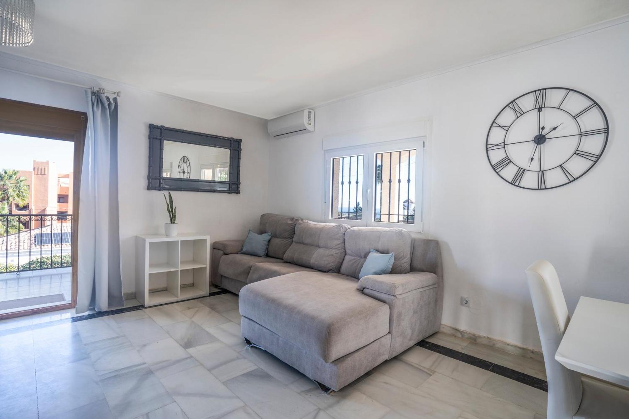 Beautiful 5 Bedroom Villa, Sea Views, Private Pool, Estepona Newly Refurbished ภายนอก รูปภาพ