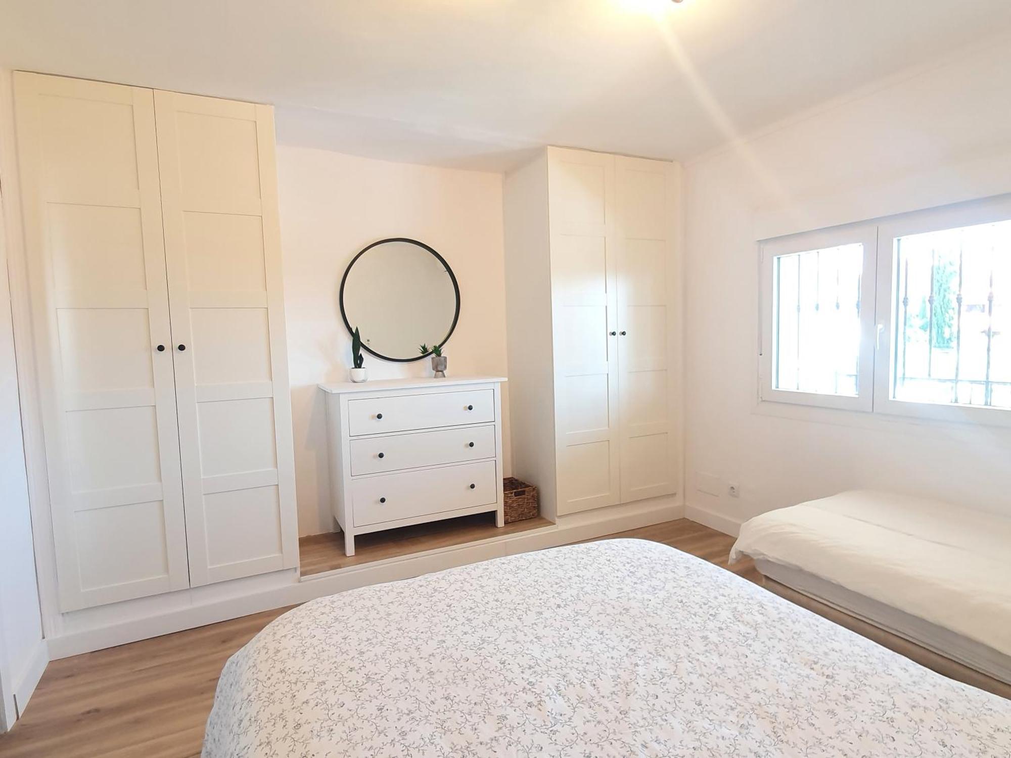 Beautiful 5 Bedroom Villa, Sea Views, Private Pool, Estepona Newly Refurbished ภายนอก รูปภาพ